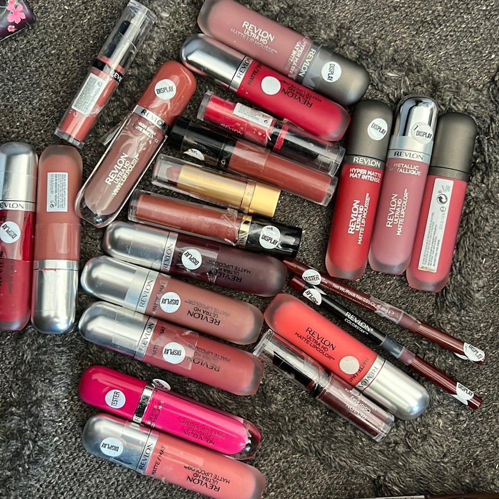 Lipstick lot